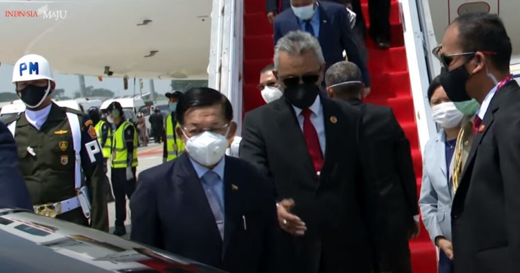 Min Aung Hlaing cu ASEAN meeting kai dingin Indonesia ram a phan